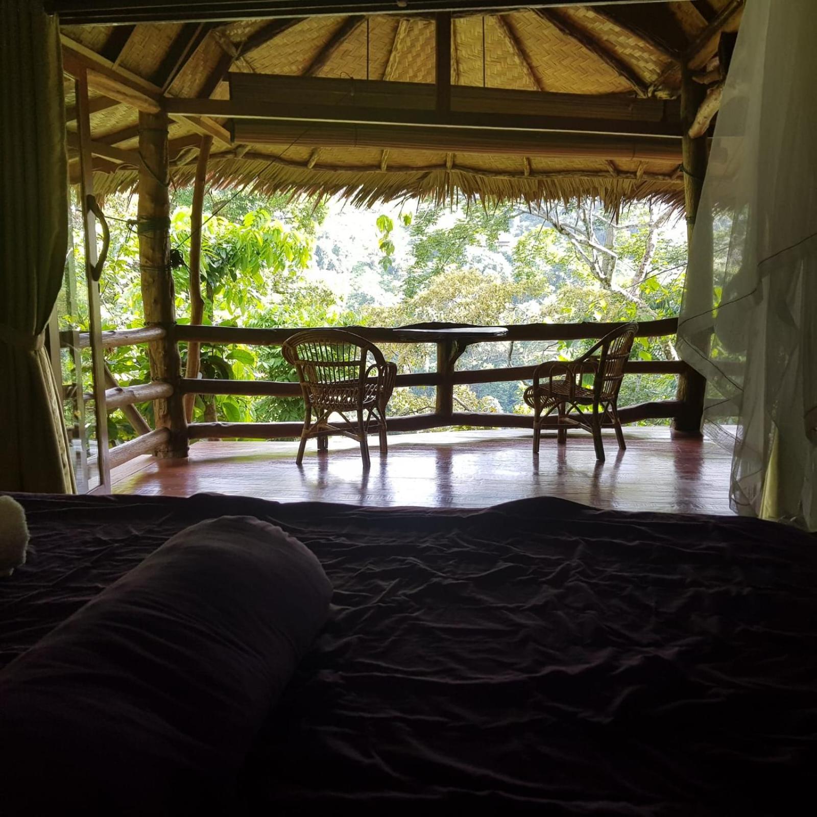 On The Rocks Bungalows, Restaurant And Jungle Trekking Tours บูกิตลาวัง ภายนอก รูปภาพ
