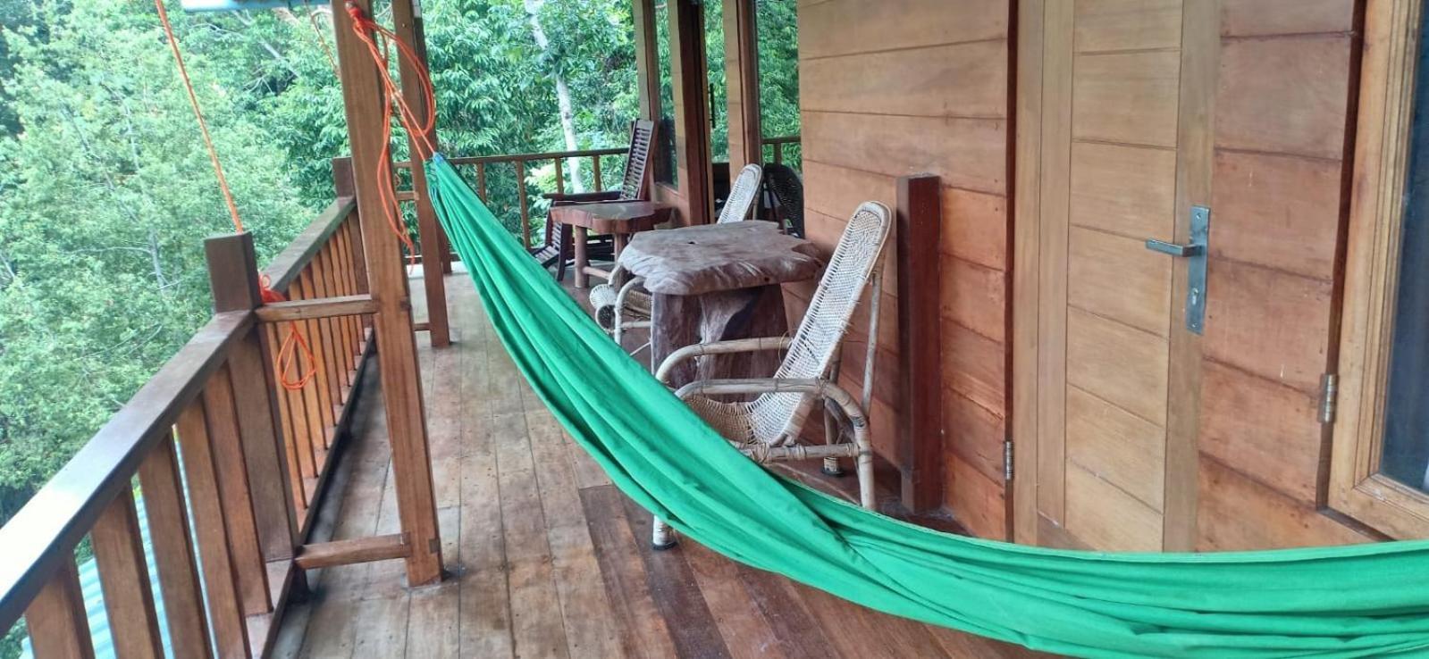 On The Rocks Bungalows, Restaurant And Jungle Trekking Tours บูกิตลาวัง ภายนอก รูปภาพ