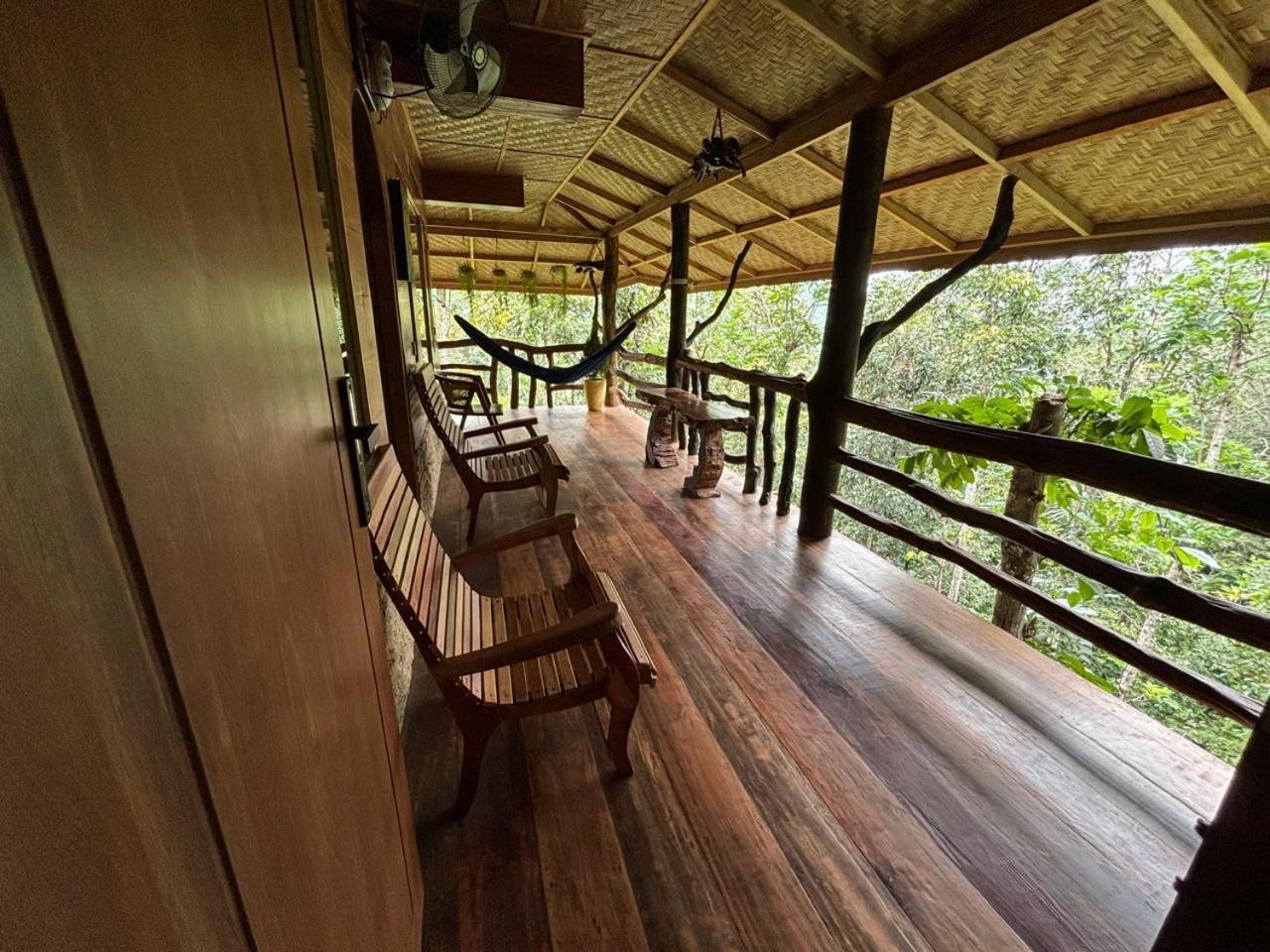 On The Rocks Bungalows, Restaurant And Jungle Trekking Tours บูกิตลาวัง ภายนอก รูปภาพ