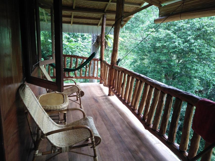 On The Rocks Bungalows, Restaurant And Jungle Trekking Tours บูกิตลาวัง ภายนอก รูปภาพ