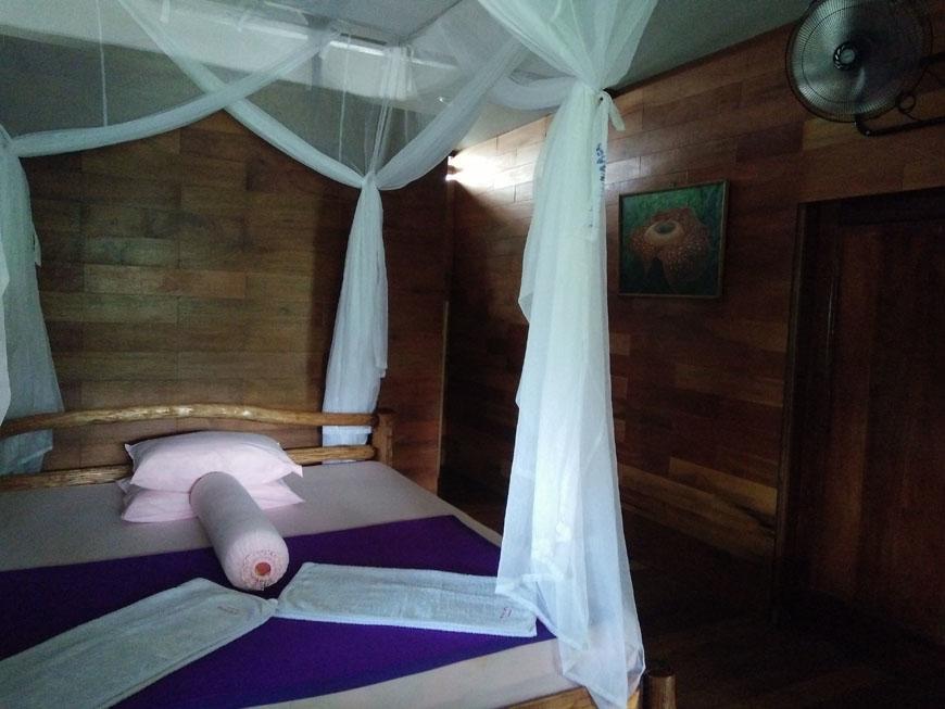 On The Rocks Bungalows, Restaurant And Jungle Trekking Tours บูกิตลาวัง ภายนอก รูปภาพ